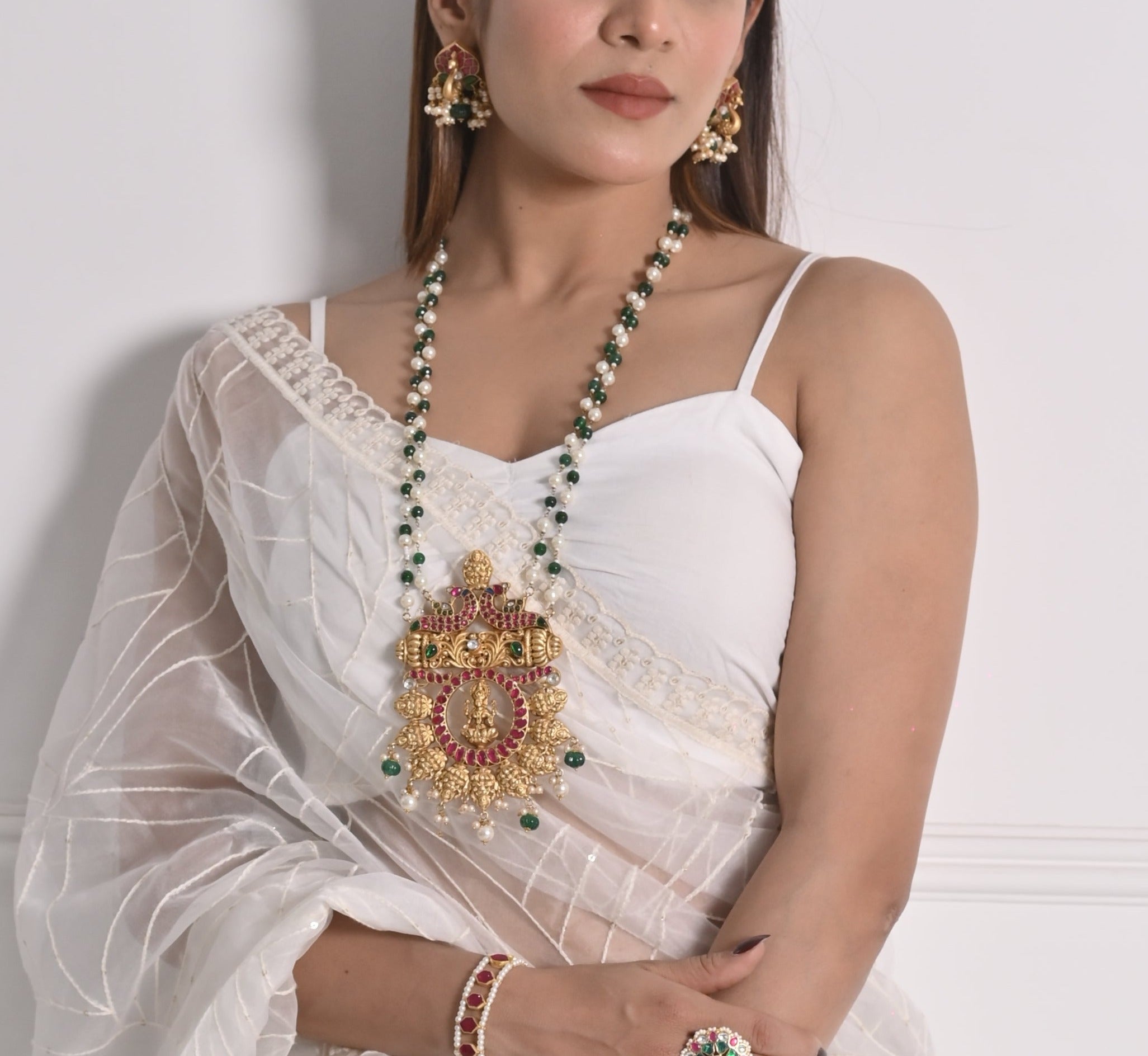 Gauri Navrattan Studded Gold Plated Necklace With Temple Work