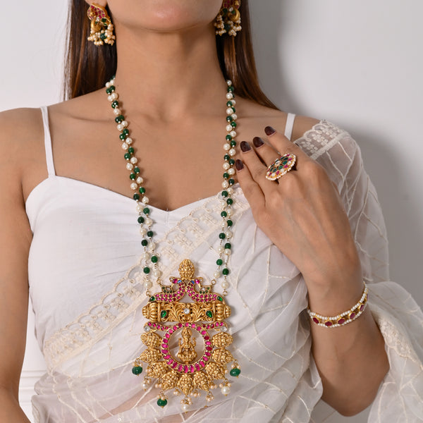 Gauri Navrattan Studded Gold Plated Necklace With Temple Work