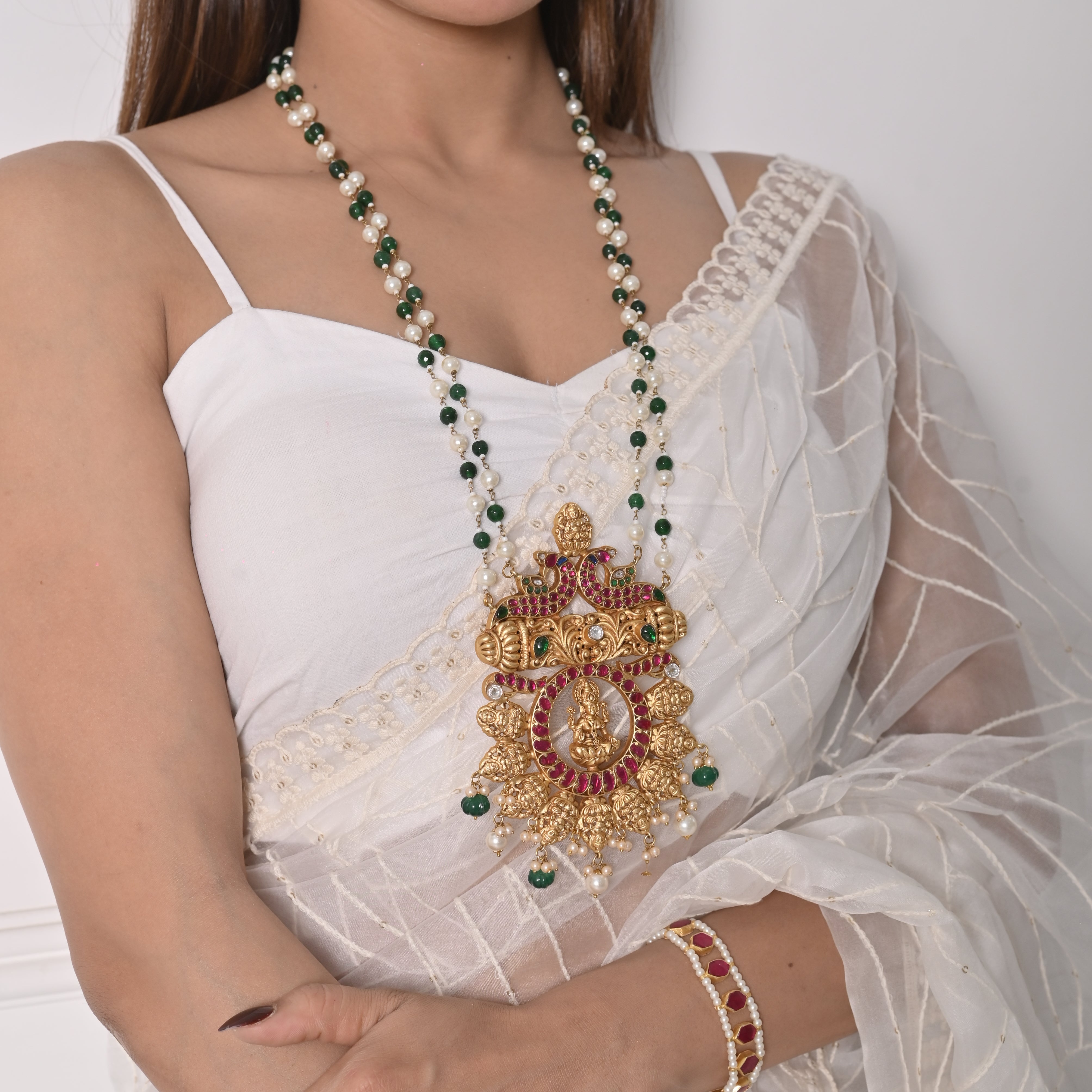 Gauri Navrattan Studded Gold Plated Necklace With Temple Work