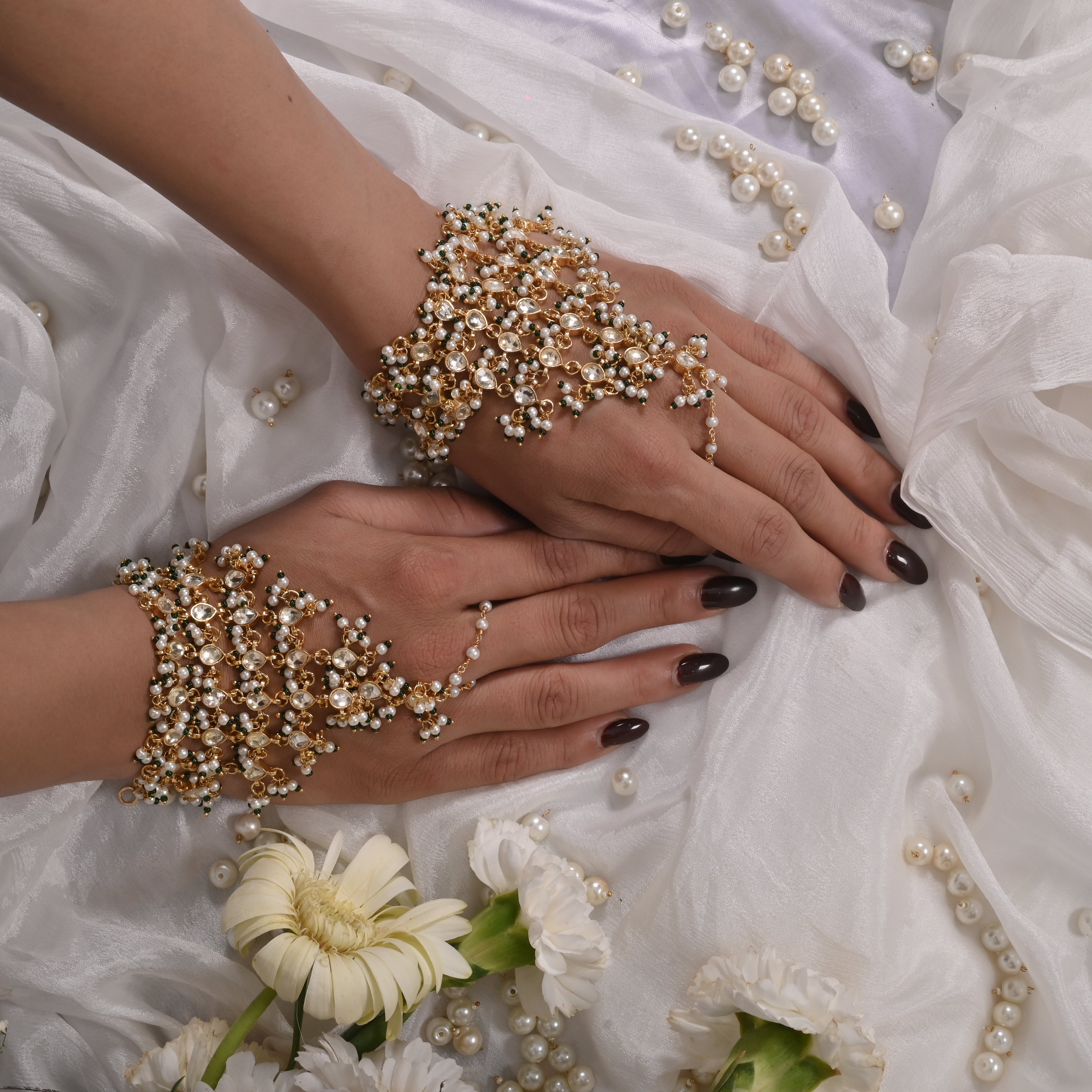 Pragunya Kundan Hathphool