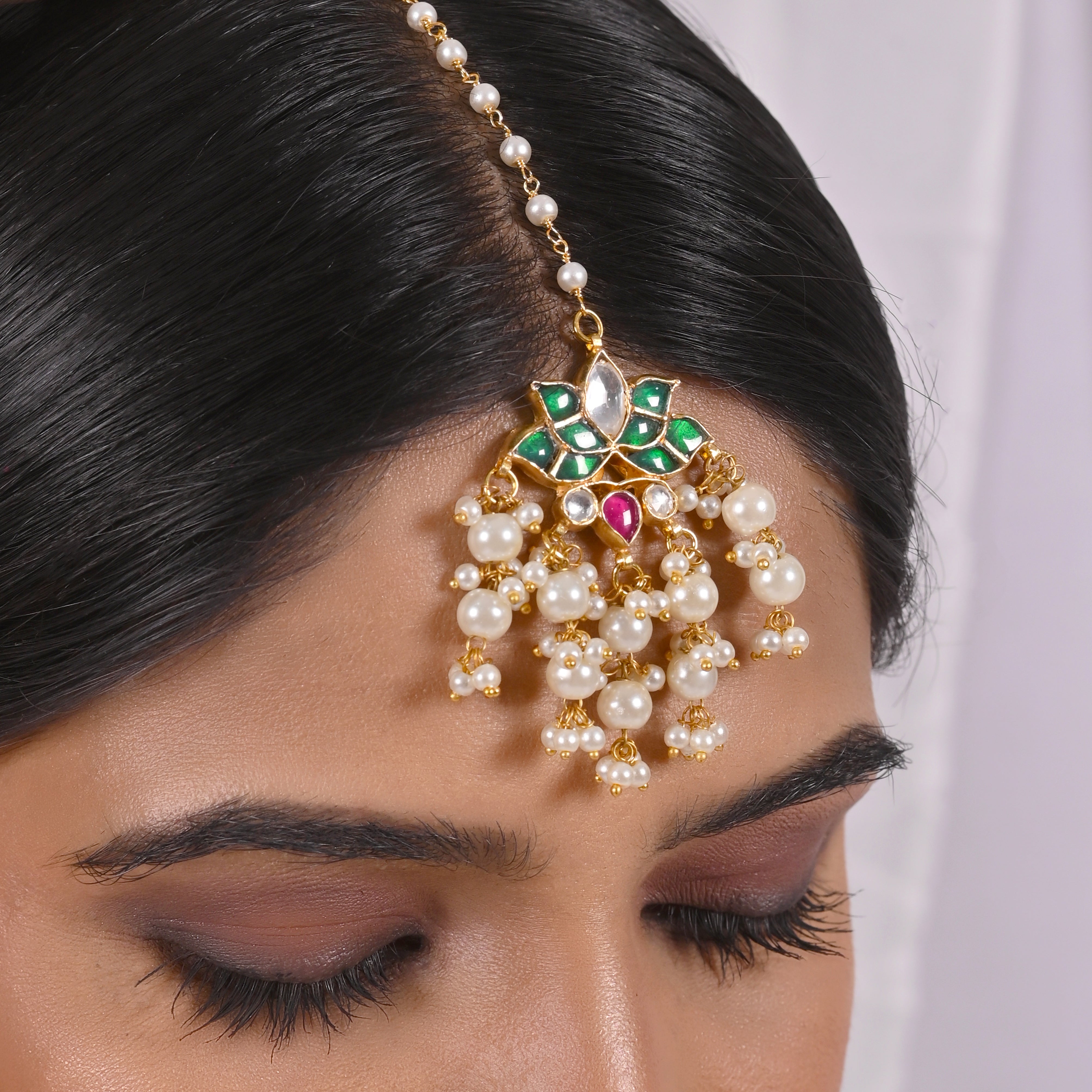 Ragini Lotus Kundan Maang Tika