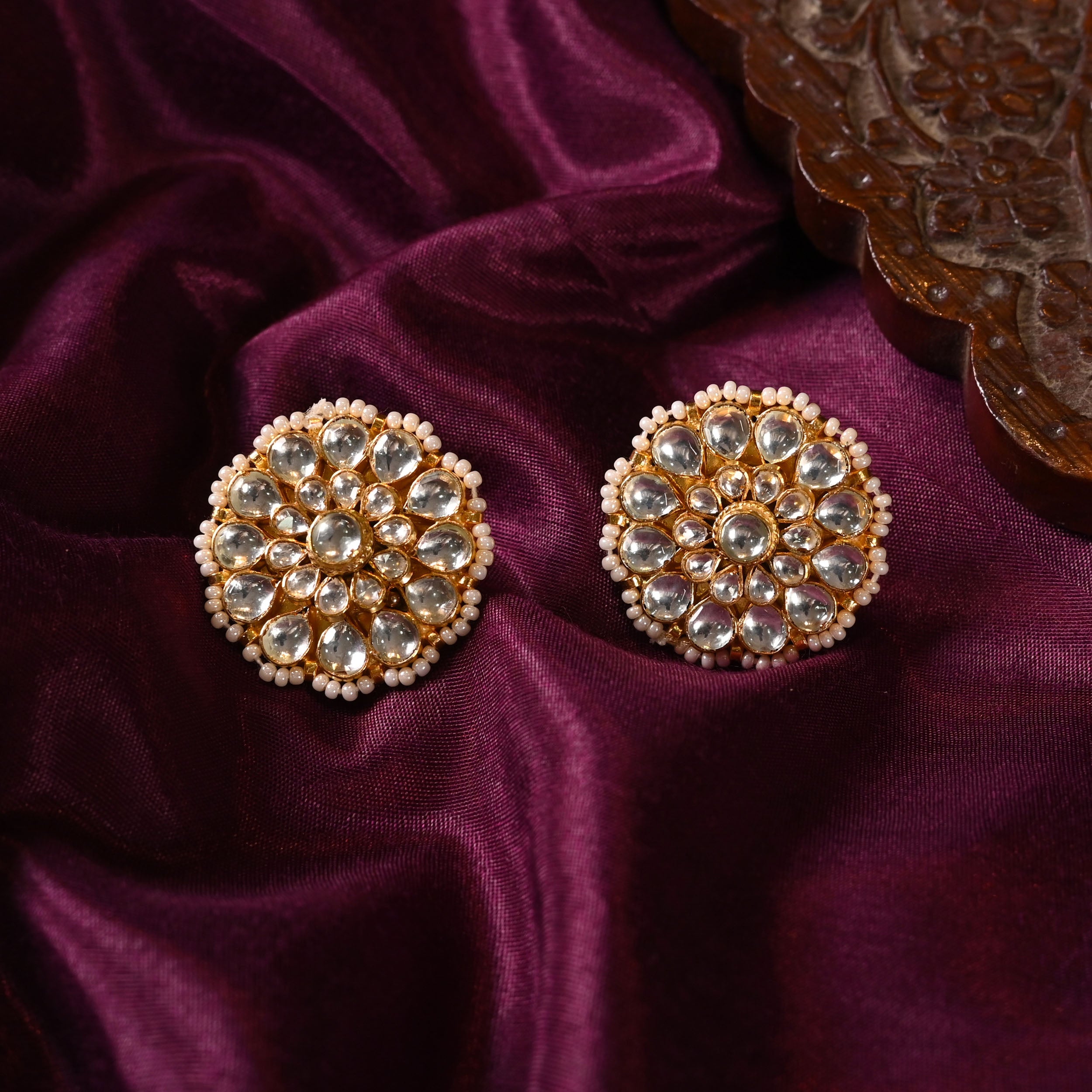SJE1033- White Colour Gold Plated Jadau Kundan studs Earrings