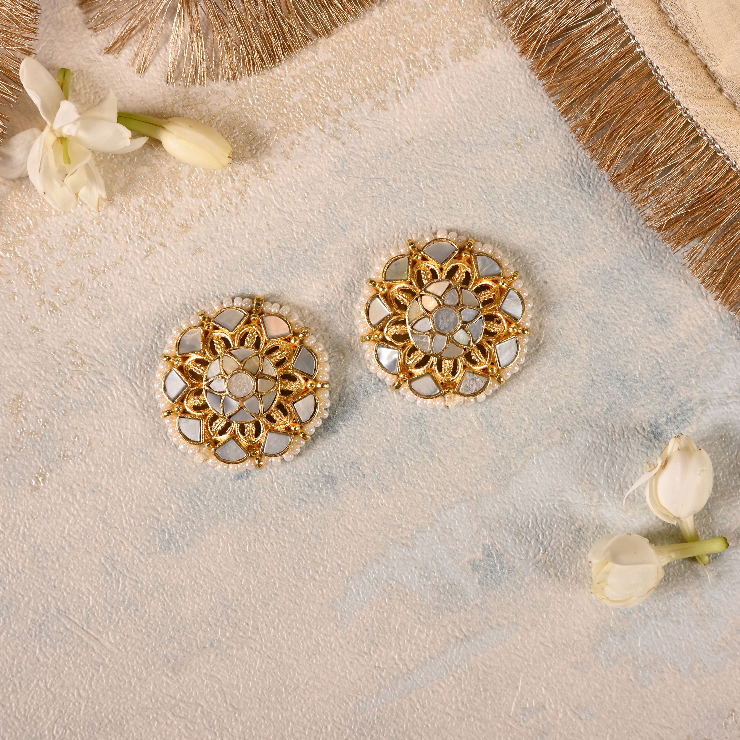 SJE1037- White Colour Gold Plated Mother of Pearl studs Earrings