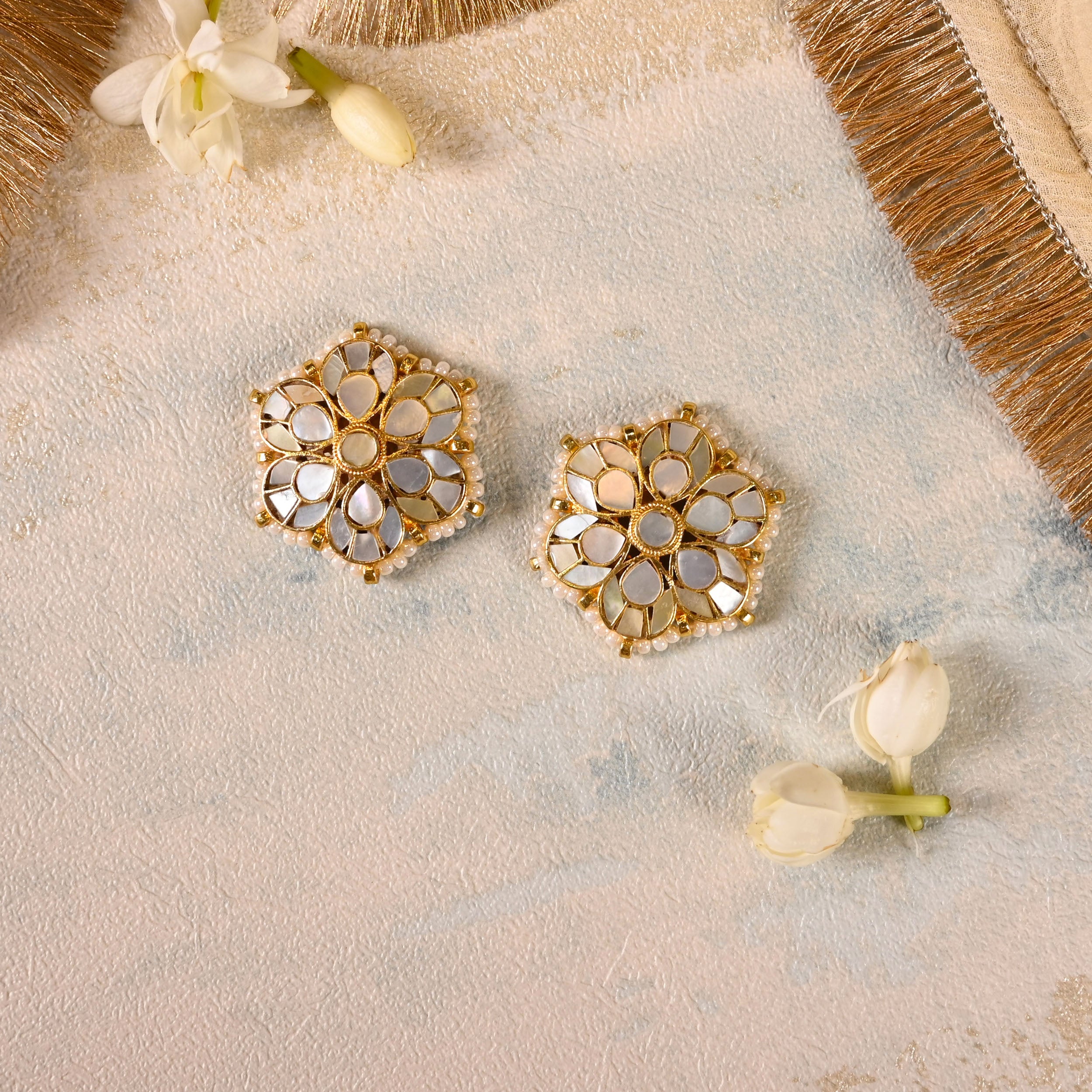 SJE1038- White Colour Gold Plated Mother of Pearl Studs Earrings