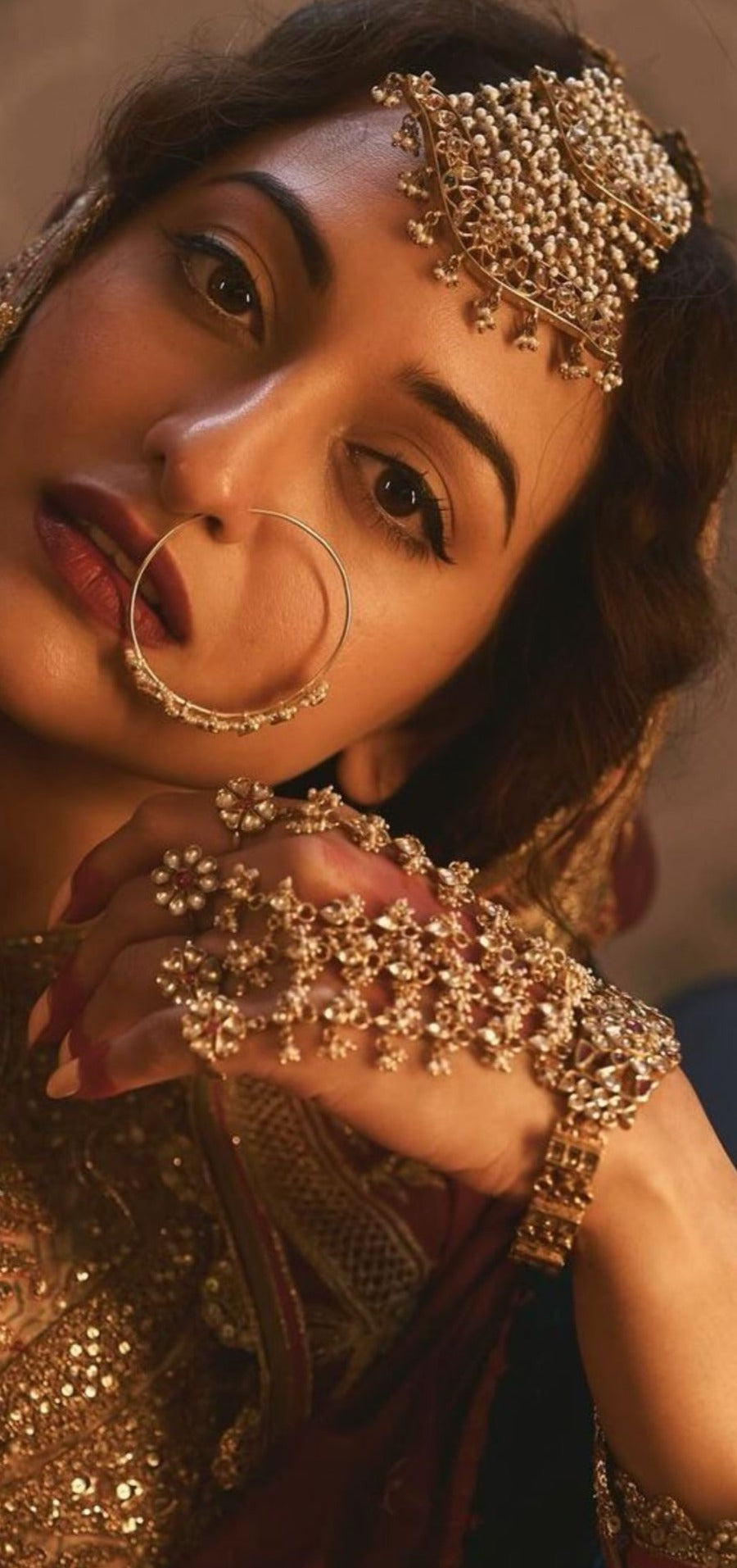 SJHP1018- Fareedan Inspired White Colour Gold Plated Jadau Kundan 5 Ring Hathphool