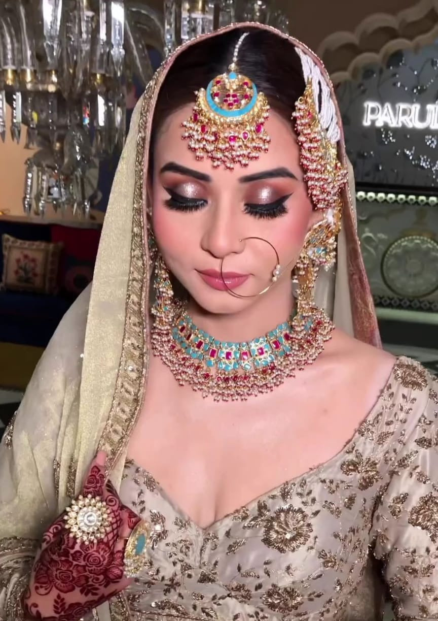 Hira Bridal Necklace with Earrings, Tika, and Passa