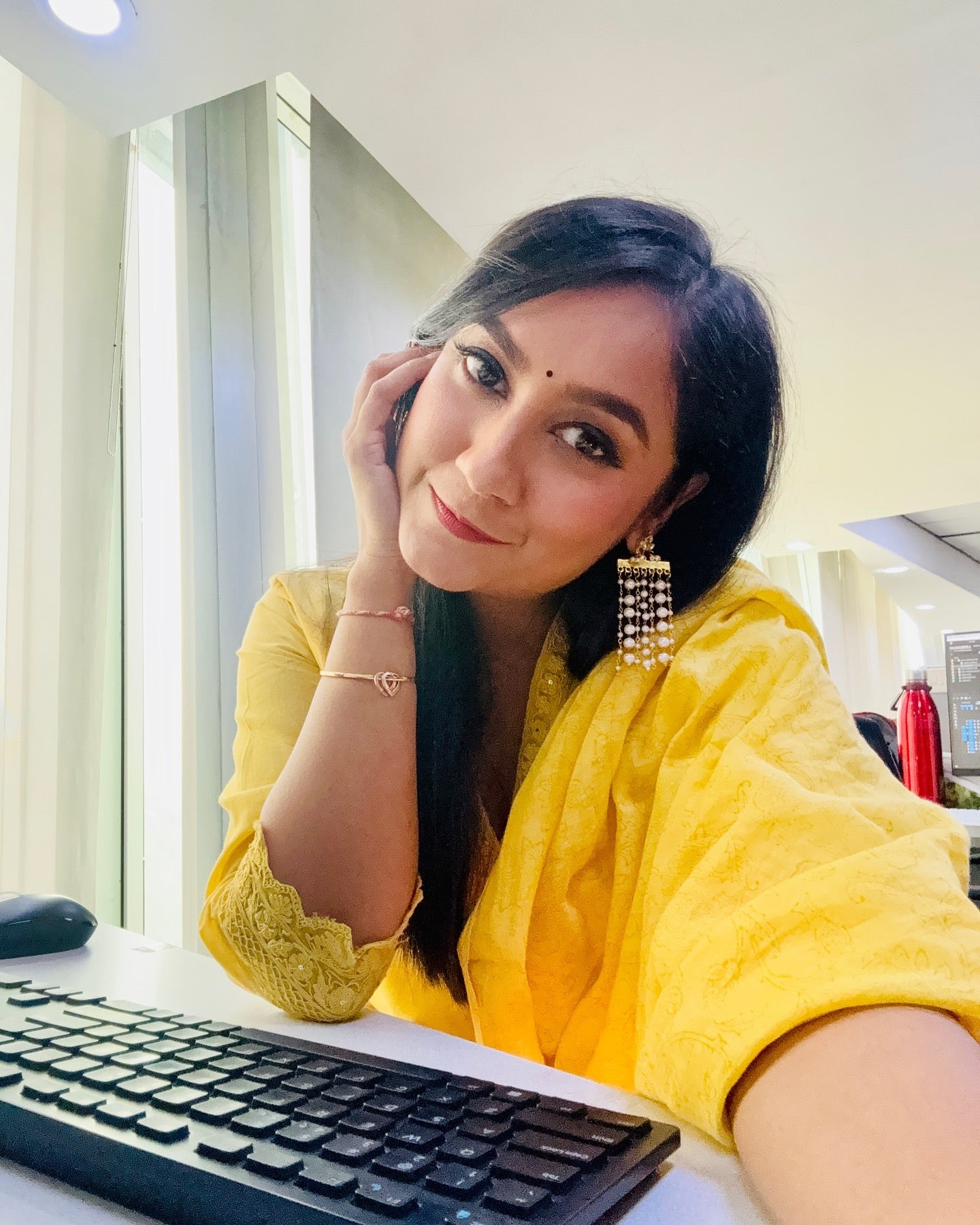 SJE004- White Colour Gold Plated Jadau Kundan Dangler Earrings wore by Dipali Patel