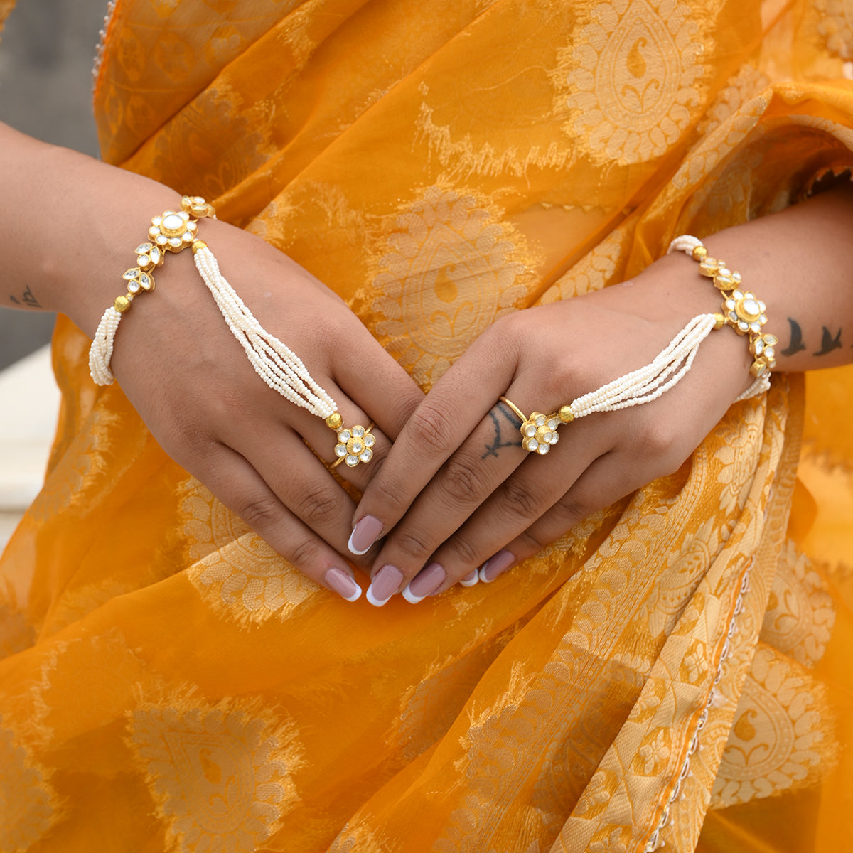 Edhas Pearl Kundan Hathphool