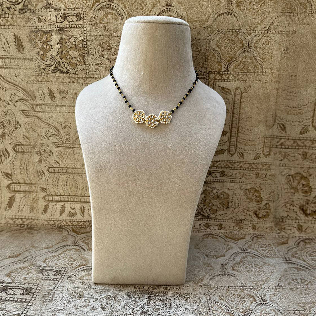 Dhriv Studded Jadau Kundan Mangalsutra