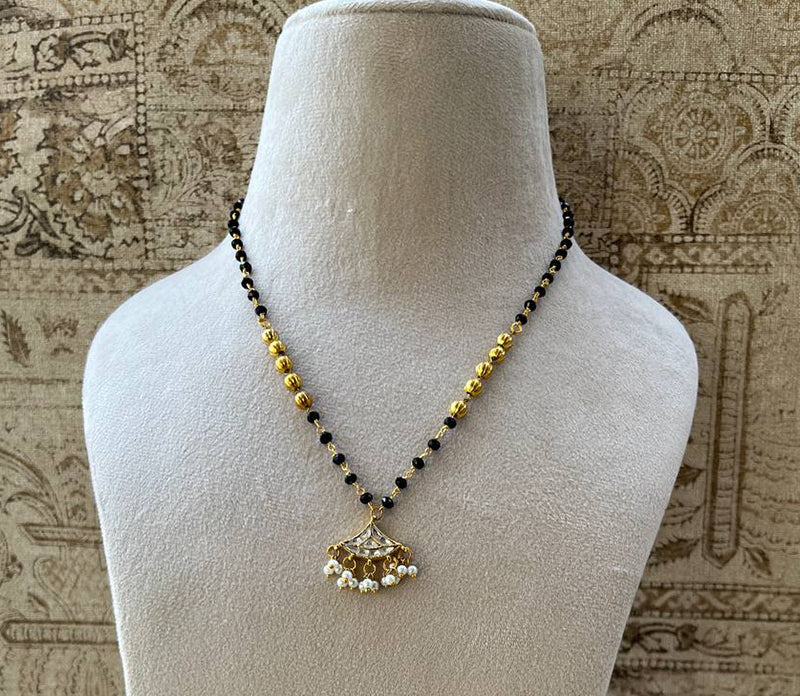 Adoncia Jadau Kundan Mangalsutra