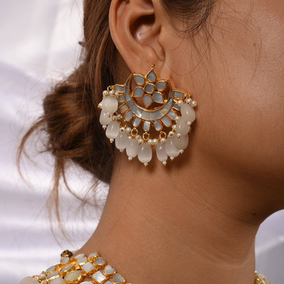 Fiza Mother of Pearl Necklace Set with Tika