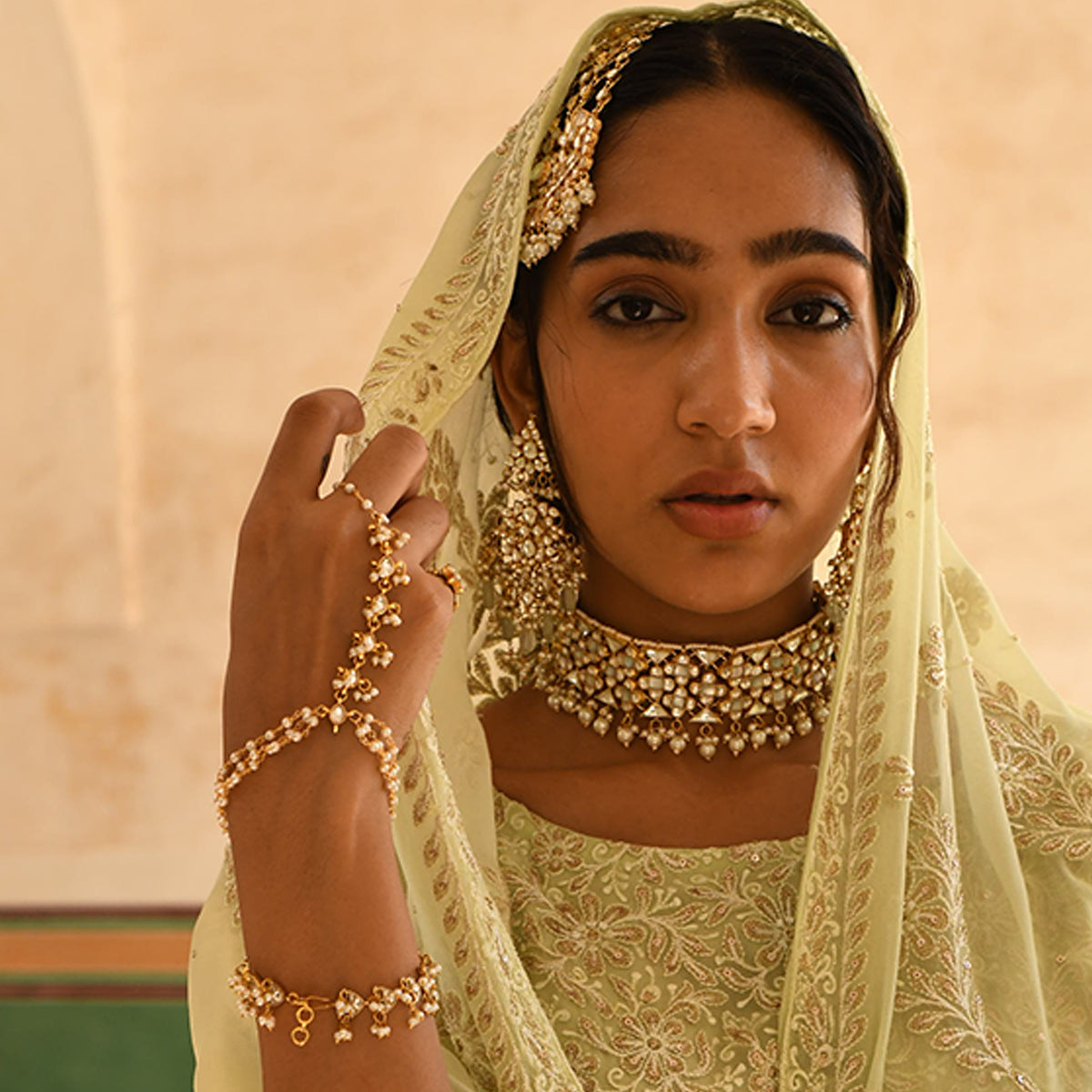 Didrikshenya Delicate Gold Plated Jadau Kundan Hathphool